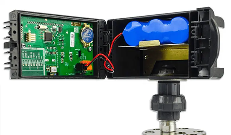 RT-50 Flow Transmitter enclosure open